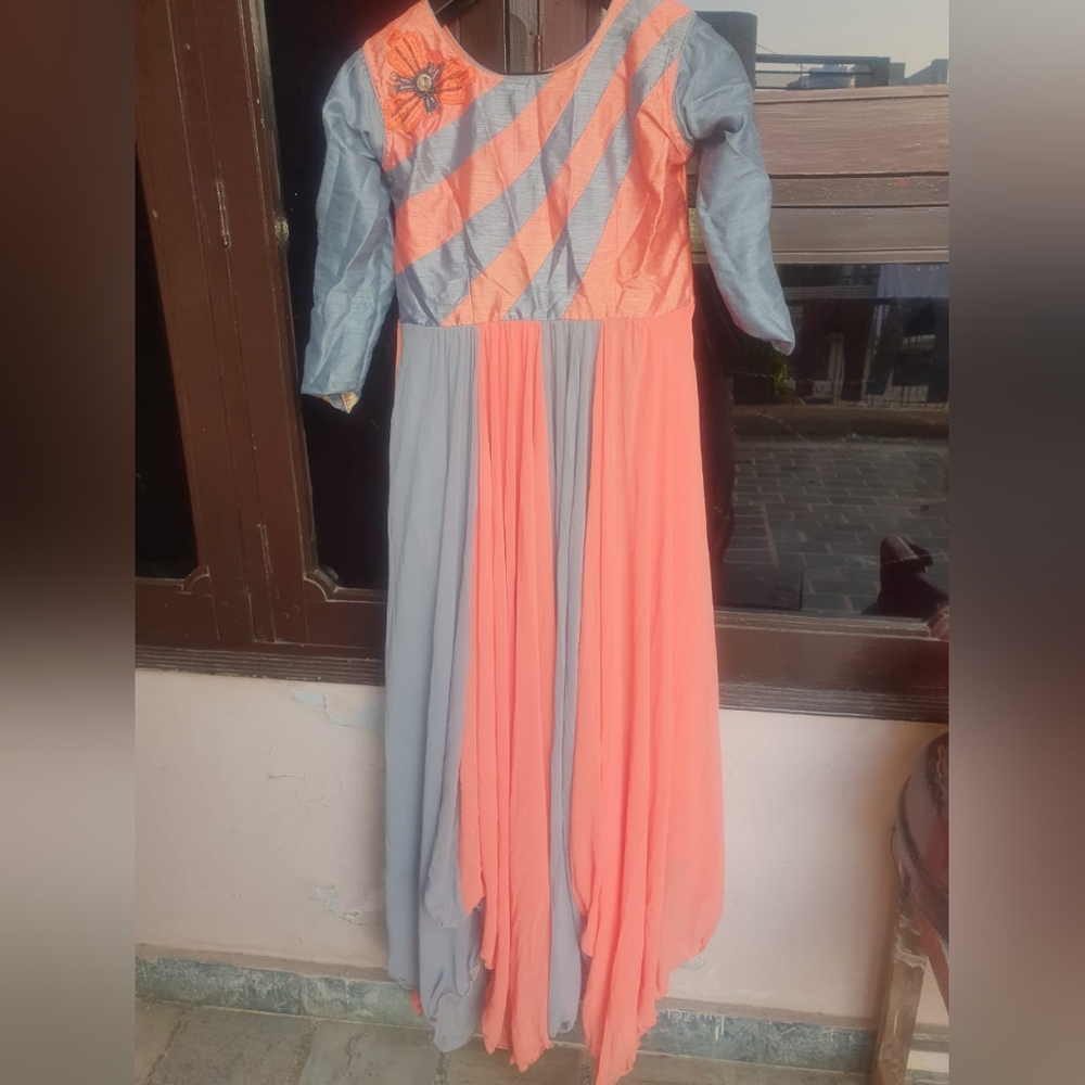 Gown  / Maxi / long one piece dress - Picture 5 of 5